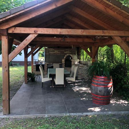 Five Season'S Lakehouse Balatonlelle Buitenkant foto